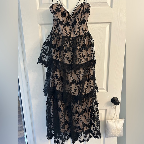 Endless Rose Crochet Layered Midi Dress - Picture 4 of 6